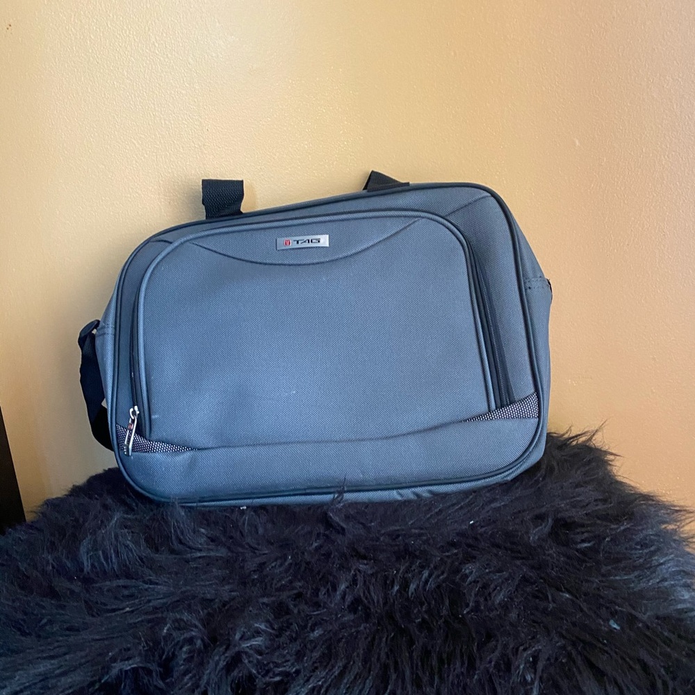 Tag small travel bag